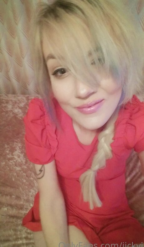 jickyj nude actress gallery