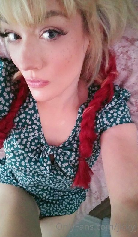 jickyj art star photo