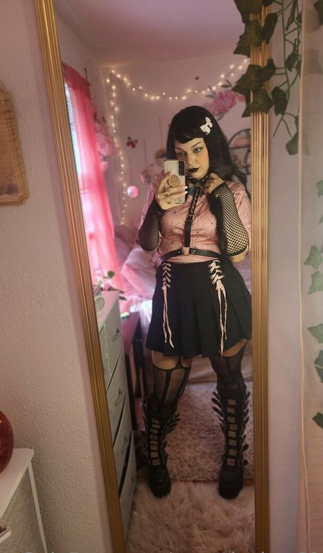 naomipeaches perfect model pics