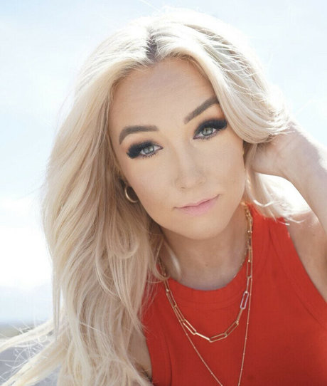 Whitney Wright xxx pornstar photo