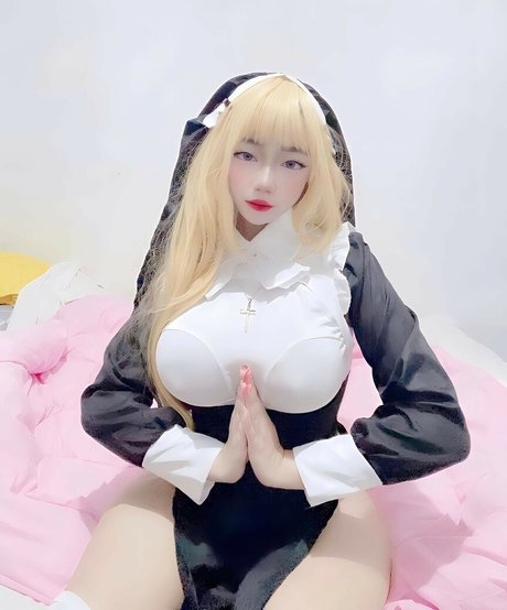 eimiruwu star pornographic archive