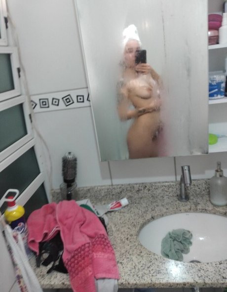 Liz Oliver free actress img