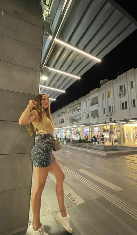 Merve Elmas beautiful star archive