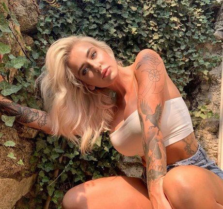 ashleywolfxo model free gallery