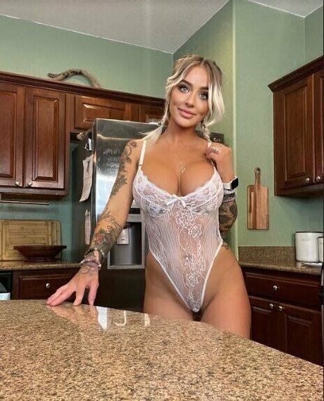 lesbian squirt onlyfans hot nude photo