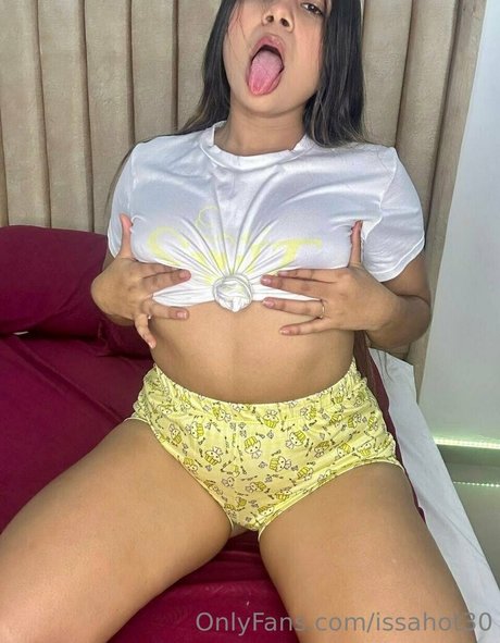 issahot30 star naked images