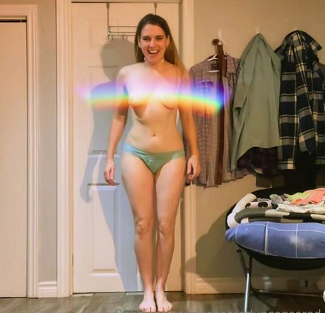 censoreduncensored model nude picture