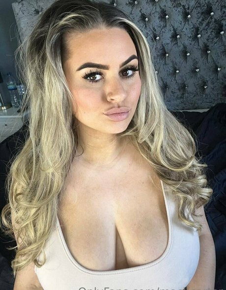 Maci Carter xxx actress photo