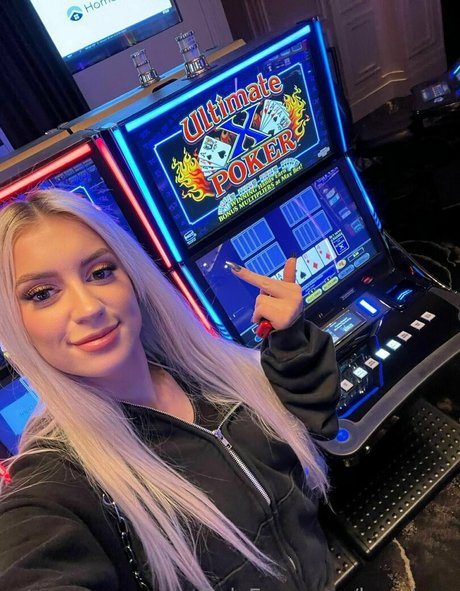 knockers nude model image