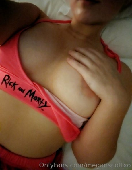 meganscottxo pretty pornstar pics