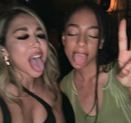 Amala Ekpunobi xxx model images