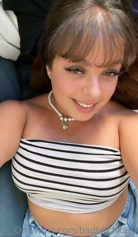 badbitchkaty hot actress image