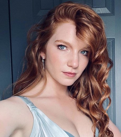 Annalise Basso beautiful star gallery