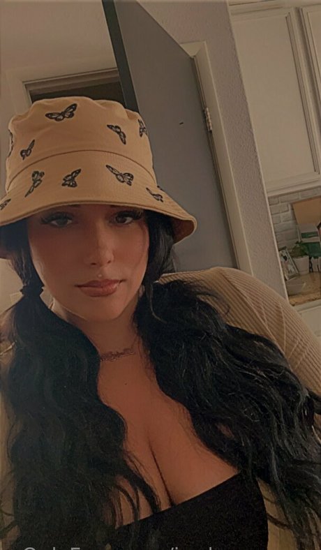 Jordanamama model perfect pictures