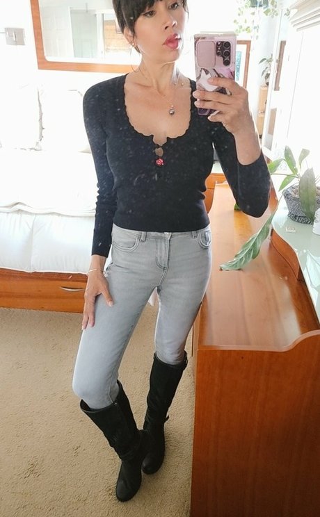 Hautemilf actress photos