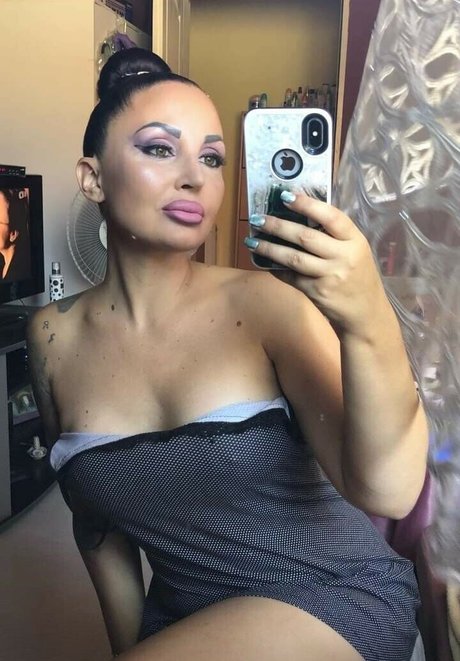 Leskovac model pornographic images