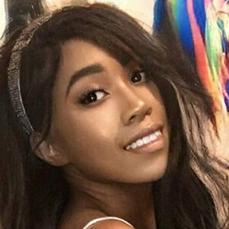 aprilraeee nice model img