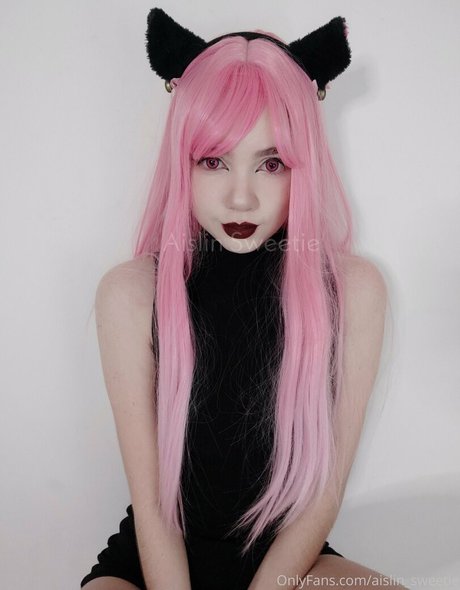 Aislin Sweetie pornstar exclusive photos