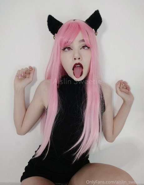 Aislin Sweetie star erotic gallery