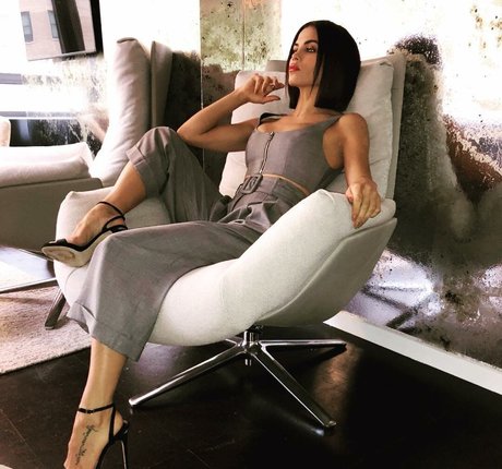 Jenna Dewan model art img