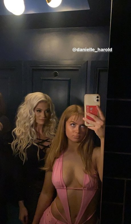 hairy pregnant onlyfans sexy naked photos