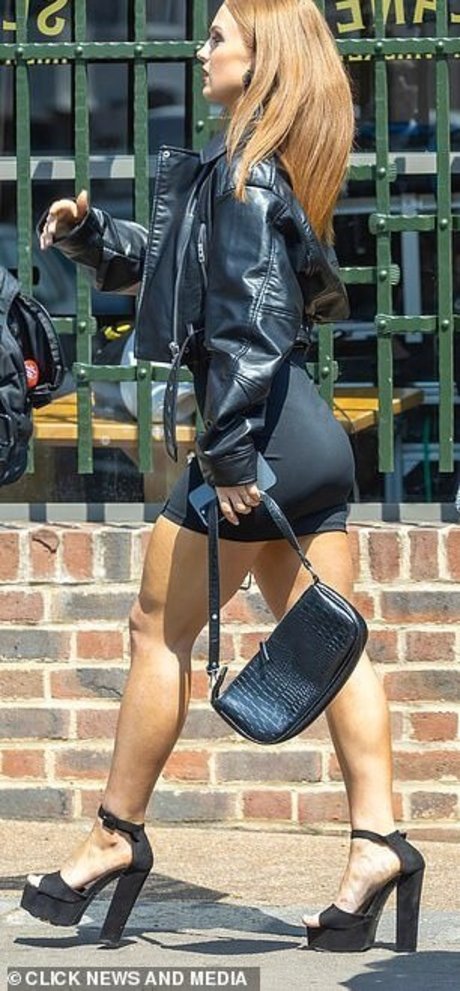 Maisie Smith adult star photos