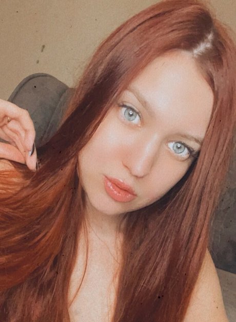 Nikoletta Profile pic