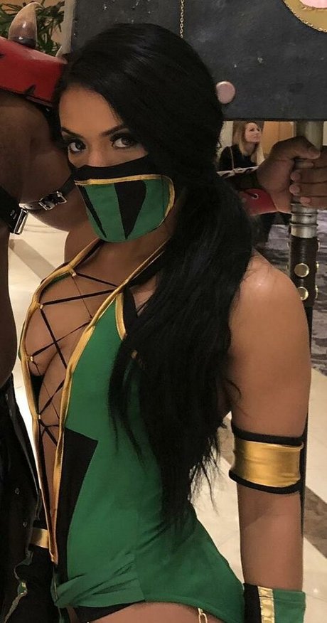 Zelina Vega model perfect galleries