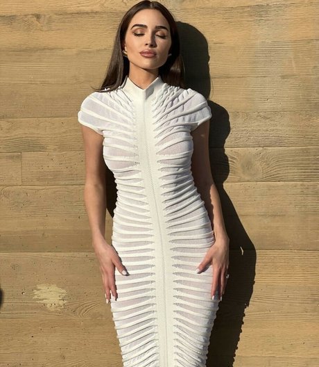 Olivia Culpo sexy actress images