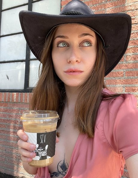 Ayytrae best model photo