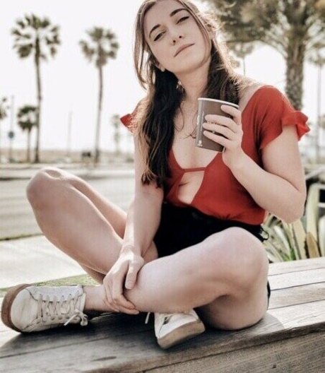 Ayytrae model xxx pics