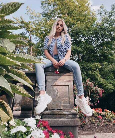 Emerome model erotic image