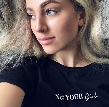 Emerome nude actress photo