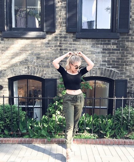 Emerome star naked photo