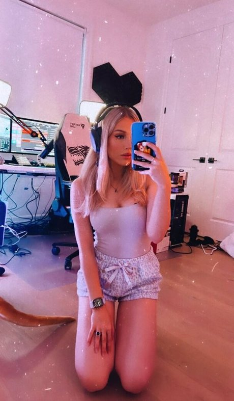 Emerome nudes pornstar pic