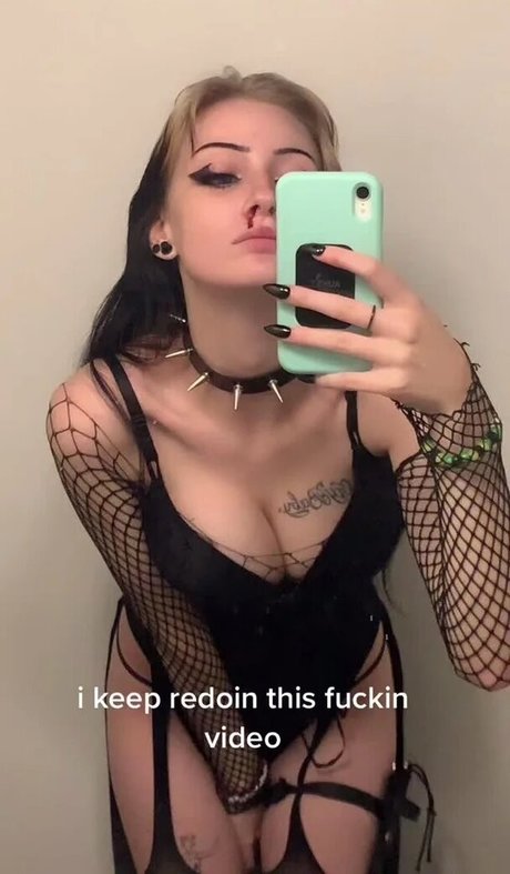 Thatkidronni model exclusive picture