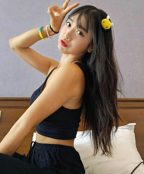 jinnytty pornstar high quality images