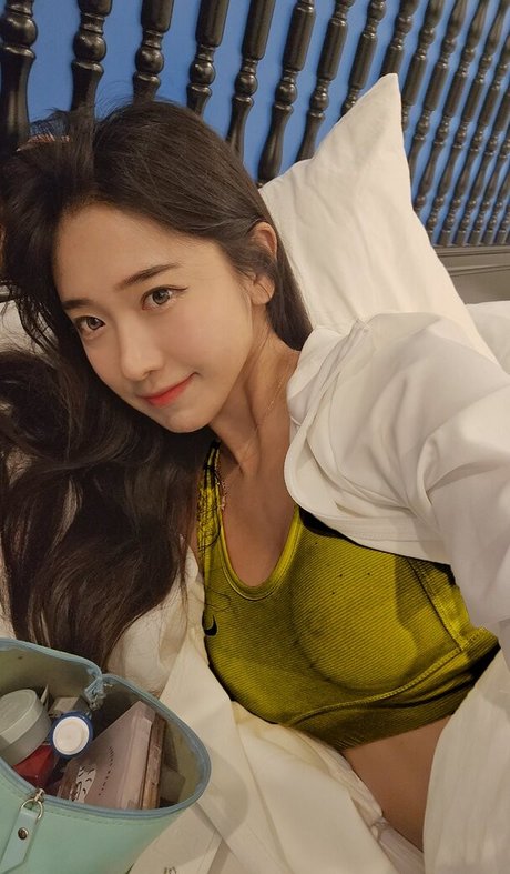 jinnytty exclusive actress photos