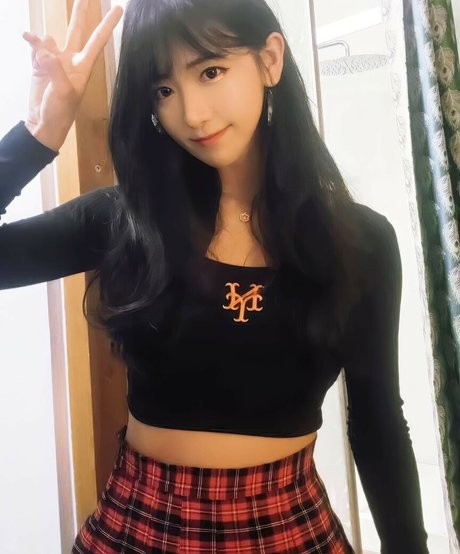 jinnytty model erotic pictures