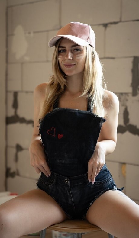 Yuliya Fox pretty star photos