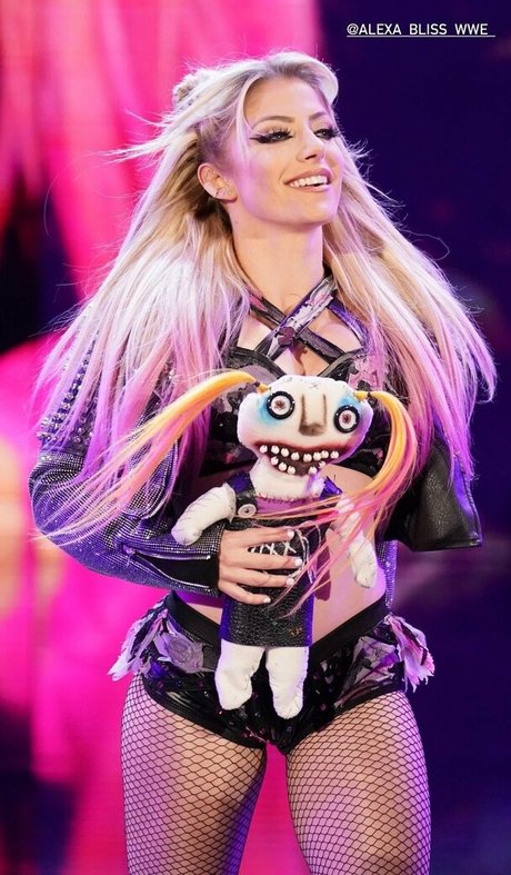 Alexa Bliss pornstar sex gallery