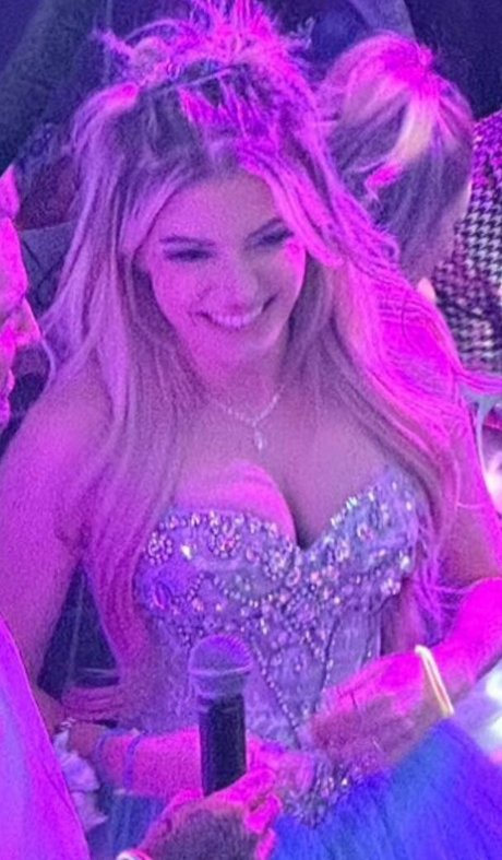 Alexa Bliss model pretty galleries