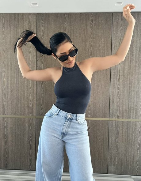 Simaria art actress pictures