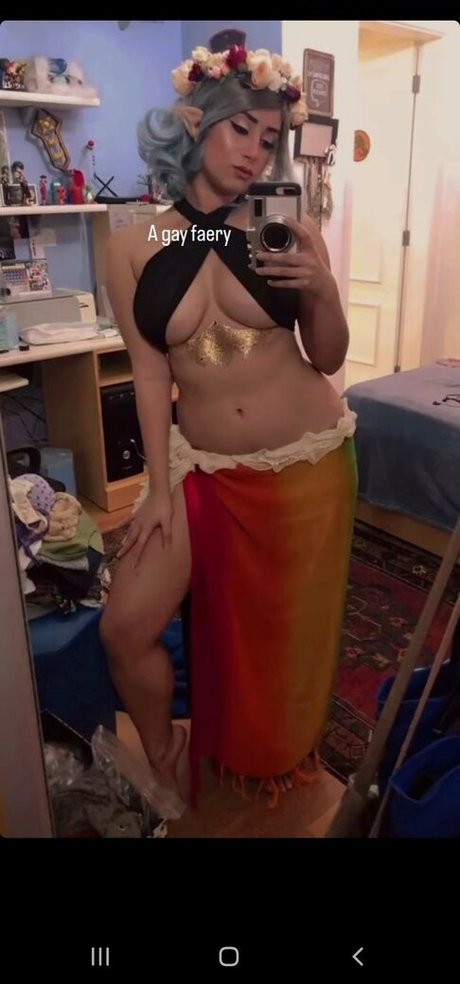 Dychancosplay model perfect image