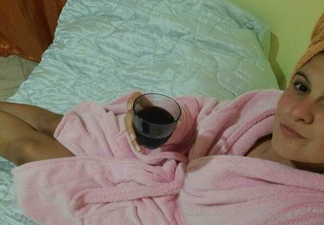 troublemaker bae beautiful actress pic