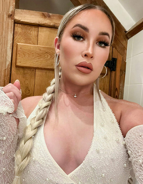 theavacole exclusive star pictures