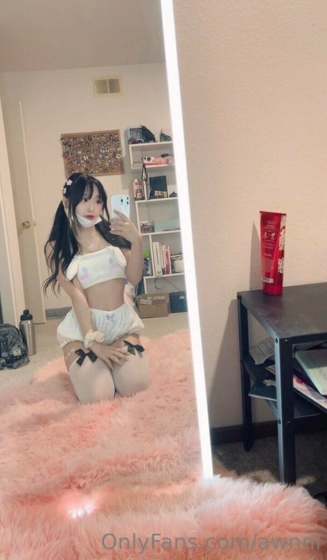 awnni model nice pics