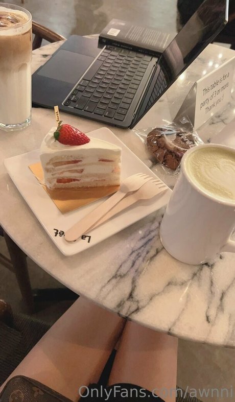 awnni porn actress pic