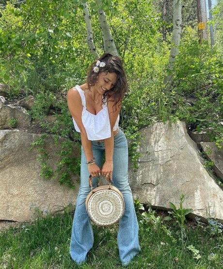 Jade Chynoweth model high quality pics