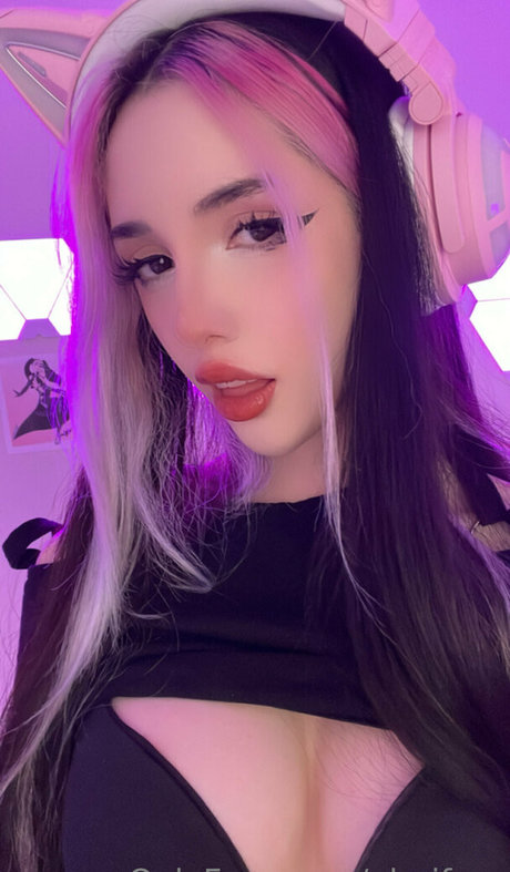 alyrifree star nude pics